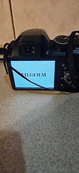 Predam digitalny fotoaparat FUJIFILM - 3