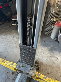Predám hydraulický zdvihak 3.5T - 3