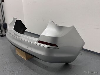 Opel Astra J Kombi face zadní část kufr nárazník výztuha - 3