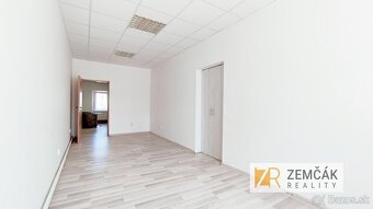 Reprezentatívne kancelárske priestory 33 m2 - Námestie sv. E - 3