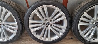 Predám orginal Skoda Superb 5x112 r19 elektrony 235/40letn - 3