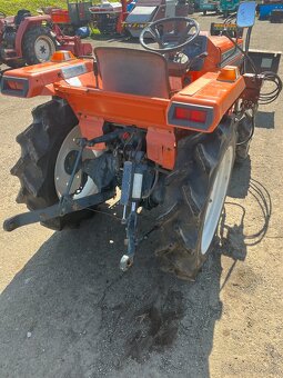 Traktor Kubota L1-18 - 3