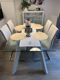 Predám jedálenský stôl - 3