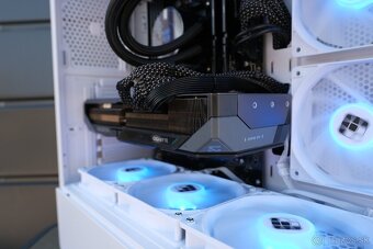 Herný PC, Ryzen 9 9900x3d, RX 9070 XT, 32GB RAM, SSD, 24m - 3