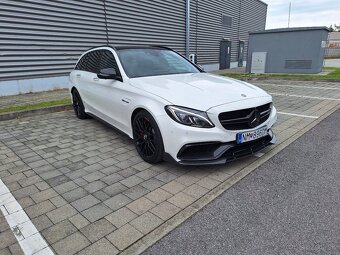 Mercedes-benz c63 s amg - 3