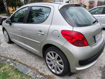 Peugeot 207 1.6 THP - GT verzia Le Mans - 3