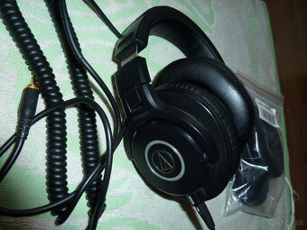 Predám ako nové úžasné slúchadlá Audio-Technica ATH-M40X - 3
