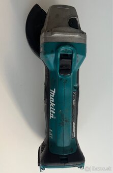 Makita DGA452 - 3