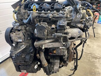 Rozpredam opel vivaro 1,9 dci 2,0 dci 2,5 DCi - 3