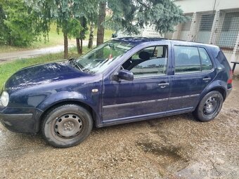 GOLF 4 - 3