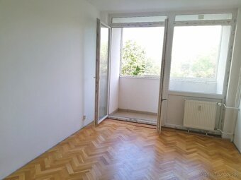 3-izbový Sibírska ulica Bratislava 3 s loggiou a balkónom - 3