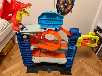 Hot wheels garaž - 3