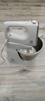 Šľahač s misou 2v1 - 3