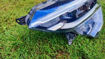 Predám ľavé predné svetlo Renault Arkana - 3