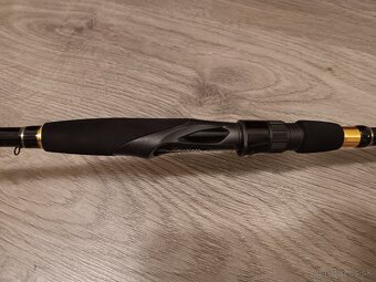 Prut Daiwa Crossfire Spin 2,7m 40-100g - 3