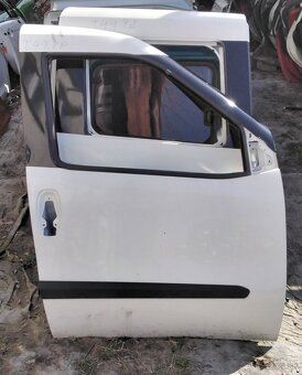 OPEL COMBO 1.6 CDTI 2016 Predám predný NÁRAZNÍK, MASKA, SVET - 3
