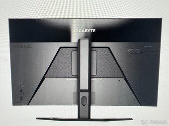 Monitor GIGABITE 32 palcovy - 3
