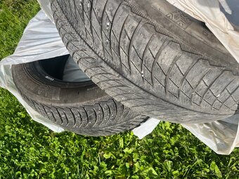 Predam 2ks zimne pneumatiky Michelin 235/55 R19 - 3