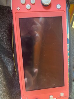 Predám nintendo switch lite - 3