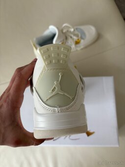 Jordan 4 metalic gold - 3