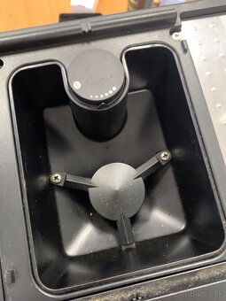 Predám plne automatický kávovar Jura x70 - v záruke ešte - 3