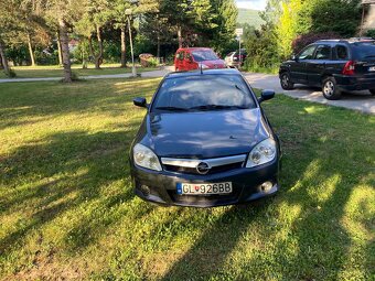 Predám auto značky Opel Tigra Twintop cabrio 1,3CDTI - 3
