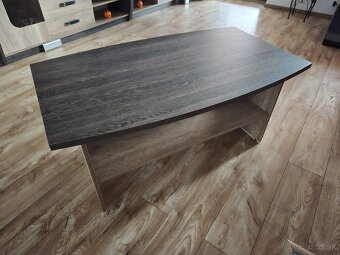 STOLÍK DO OBÝVAĆKY - 3