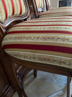 Predám rustikálny nábytok a tri barové stoličky - 3