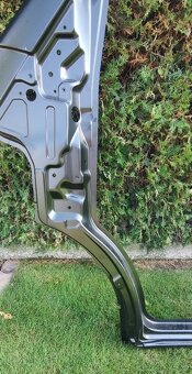 Mercedes Sprinter W907 W910 - Prah podbeh stlpik - 3