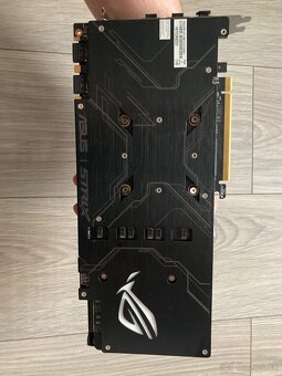 ASUS ROG Strix GTX 1080 Ti 11GB - 3