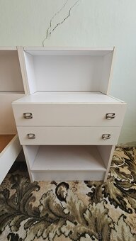 Posteľ/nočné stolíky/zrkadlo - 3