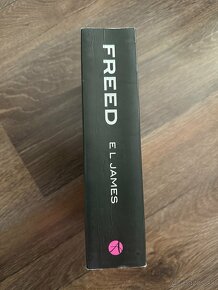 E L James - Freed paperback AJ - 3