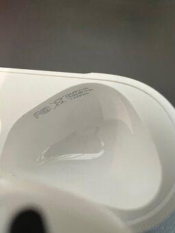 Apple AirPods 4 ANC - 3