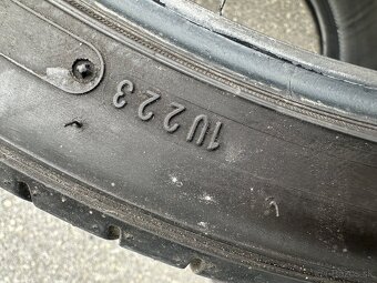245/35r19 - 3