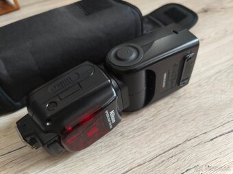 Nikon Speedlight SB-900 - 3