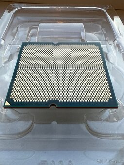 AMD Ryzen 5 7600X - 3