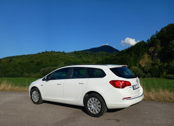 Opel Astra 1.6Cdti Combi r.v.2015 Kúpená na Slovensku - 3