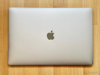 MacBook Pro 15" i7-2.7GHz,4j/16GB/512GB, Touchbar - 3