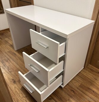 Písací stôl so šuflíkmi - 3