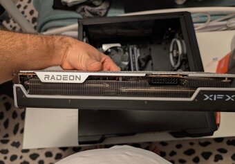 XFX SPEEDSTER MERC319 RADEON RX 7800 XT BLACK - 3