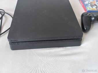 Playstation 4 Slim - 3
