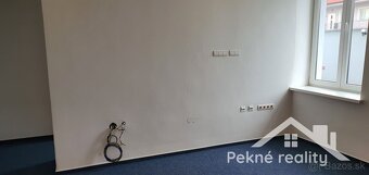 Prenájom obchodno - kancelárskeho priestoru priamo v centre - 3