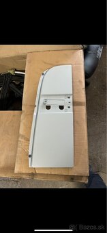 Predam nove plastove dvierka nadrže Mercedes w639 - 3