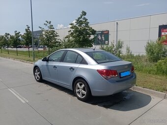 Predám Chevrolet Cruze 1.6 benzín 83kw - 3