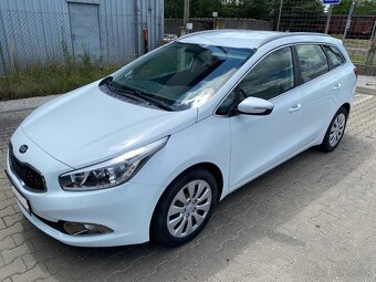 KIA Ceed, 1.6 i, Combi, silver, 99 kW, - 3
