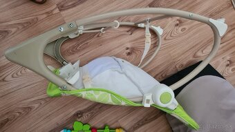 Predám detské vibračné a hojdacie kreslo zn. Fisher Price - 3