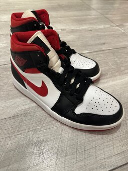 Air Jordan 1 Mid Gym Red Black White - 3