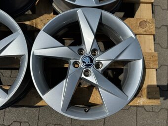 R17 5x100 Original Skoda KAMIQ - SCALA - VOLANS 6.5J ET40 - 3