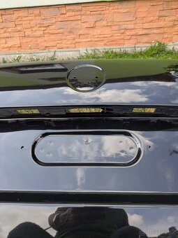 Predám na Škodu Octavia 2 combi dvere - 3