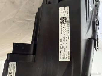 Predám svetlo Škoda Superb III facelift - 3